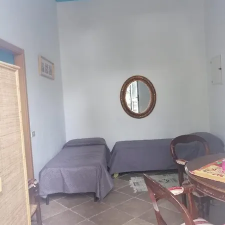 Apartment Appartamento In Centro Con Giardino Tropea
